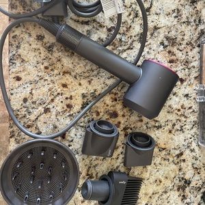 Dyson Supersonic hair dryer with bonus attachment EUC